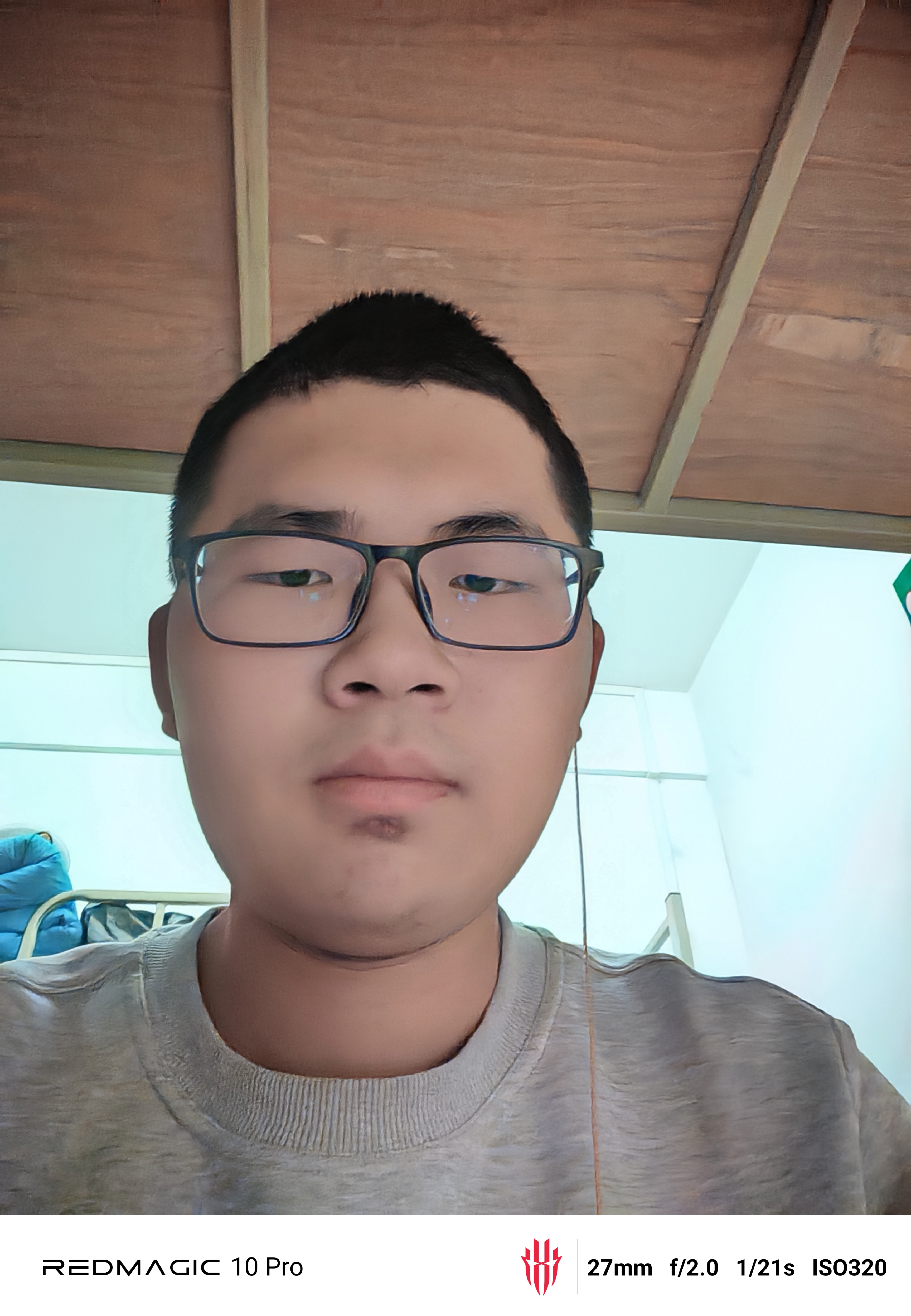 郑教员 照片