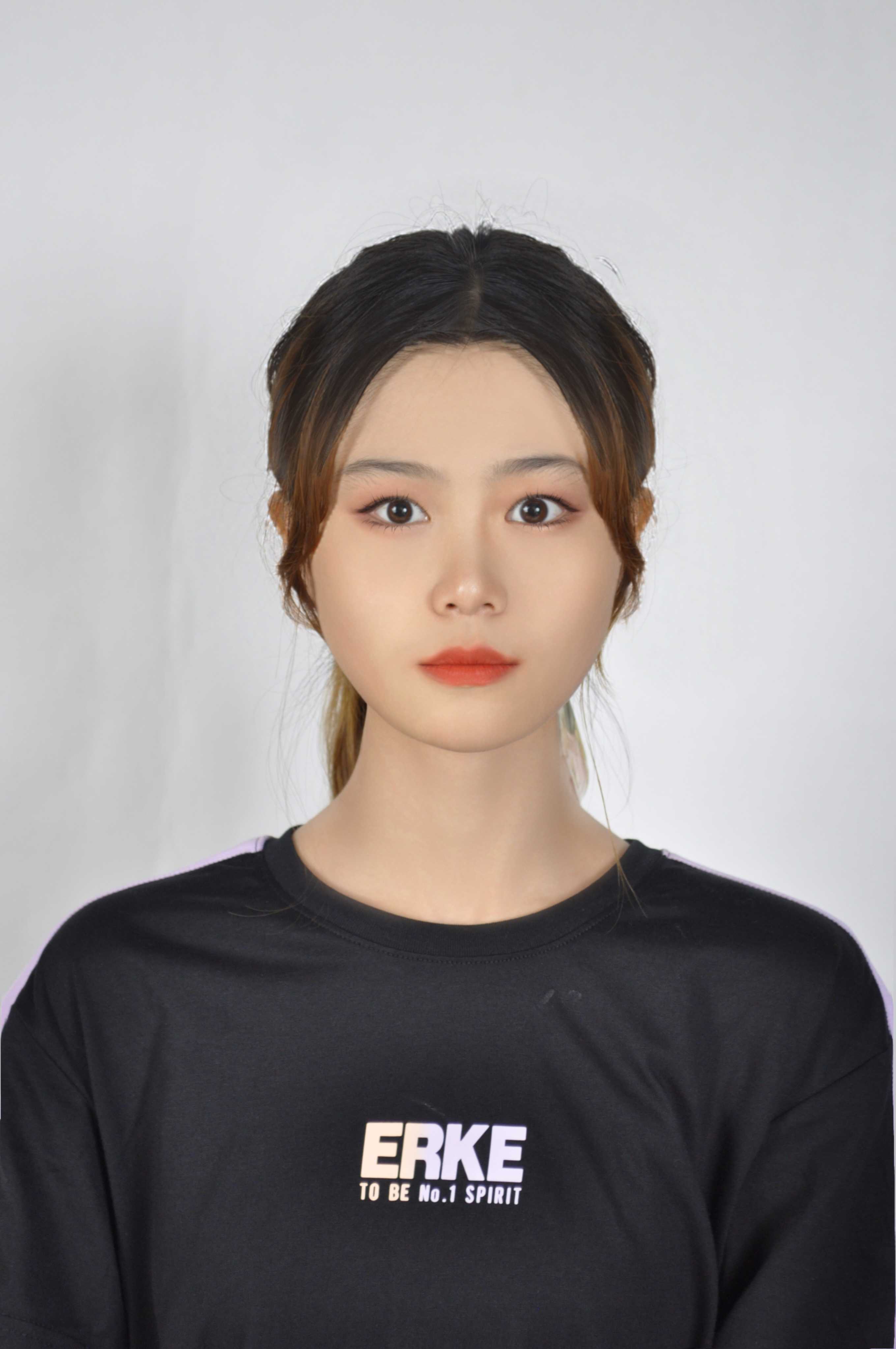 周教员 照片