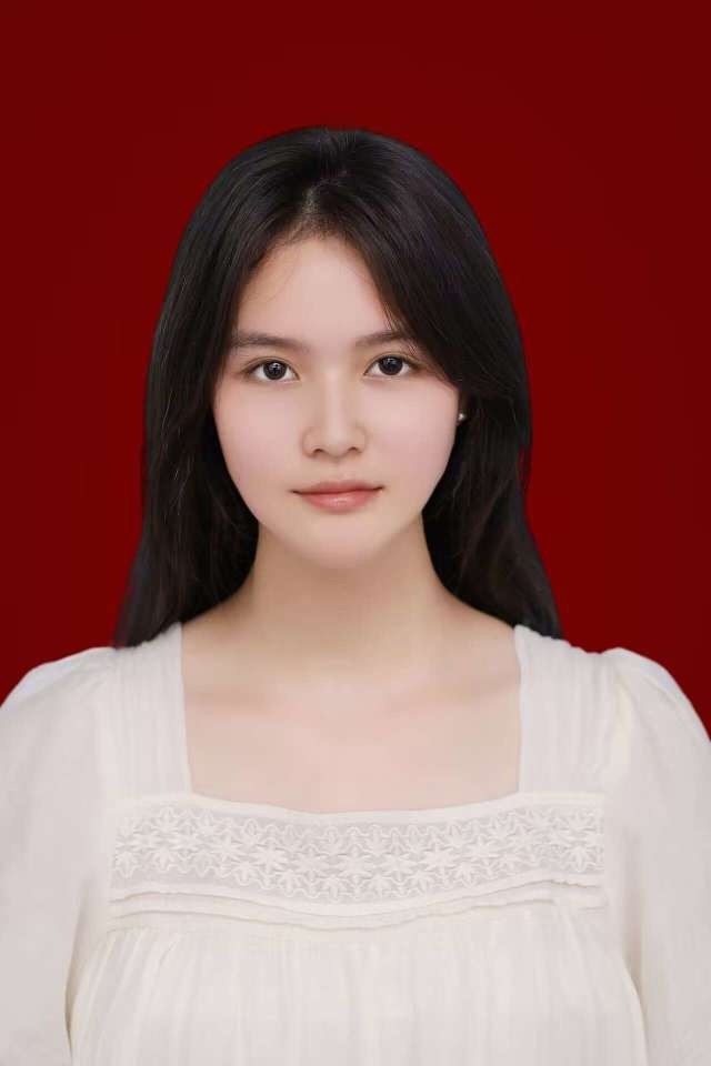 李教员 照片