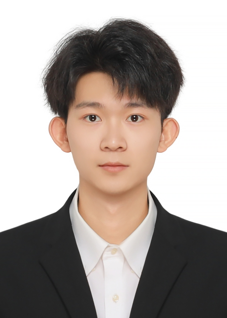 李教员 照片