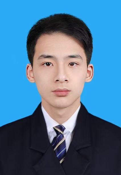 李教员 照片