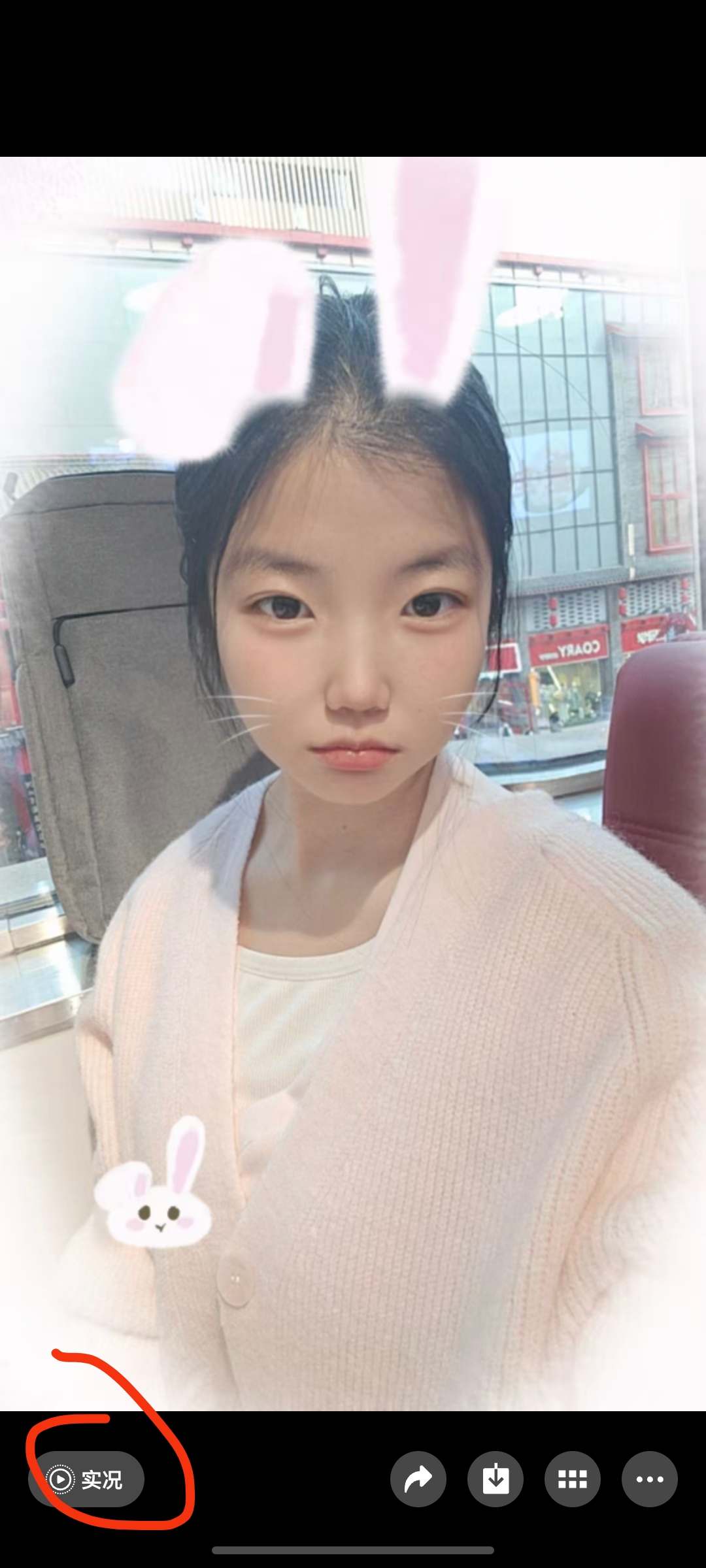 宫教员 照片