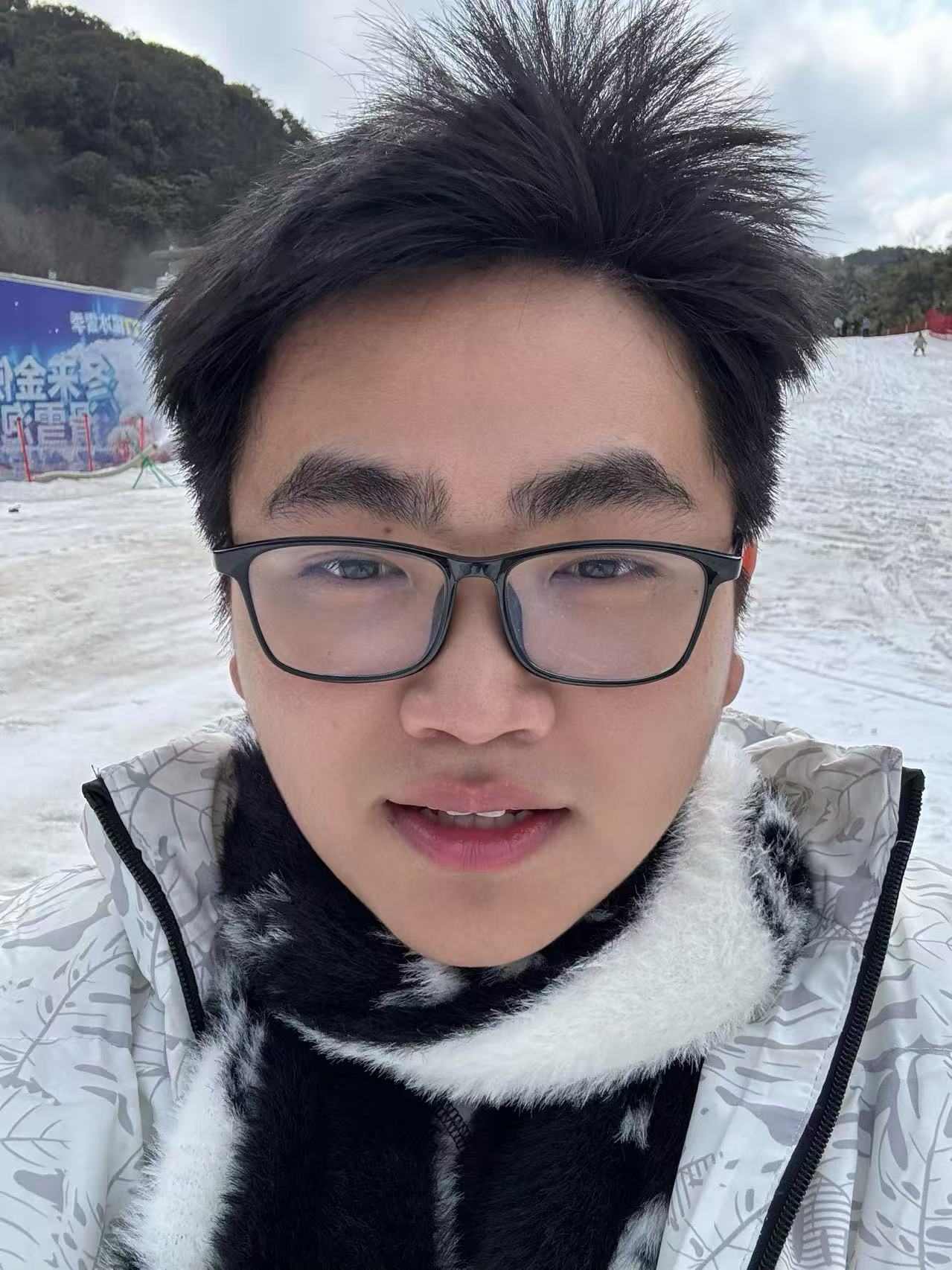 向教员 照片